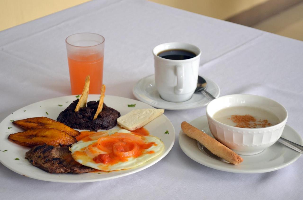 Hotel Y Restaurante Castillo De Los Altos Кетцалтенанго Екстериор снимка